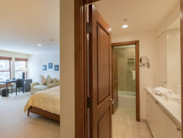 Ski in Ski out Golden Peak Vail- Three Bedrooms